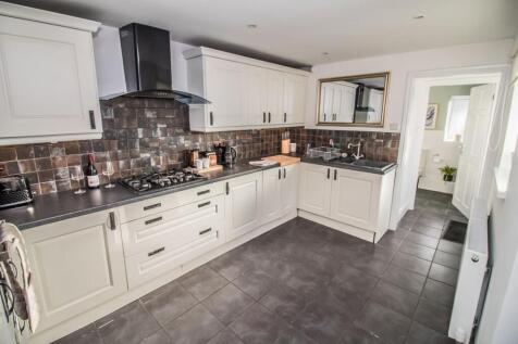 Kitchen Pic 2.