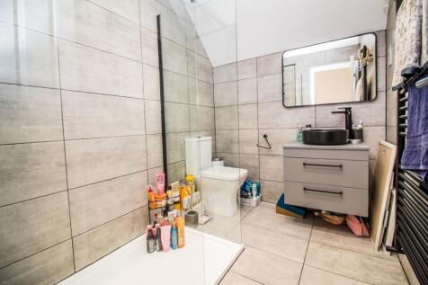 Family Shower Room 