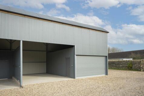 241111MichaelsBarns2-1005.jpg