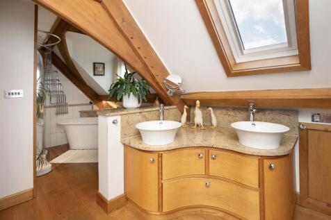 Matere Bedroom Ensuite