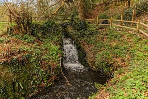 Neartby Waterfall