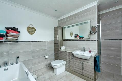 Master En-Suite