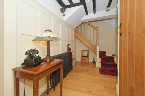 Hallway &amp; guest cloaks