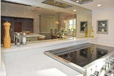 Kitchen/ Dining Room