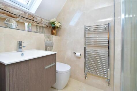 Bedroom one en-suite