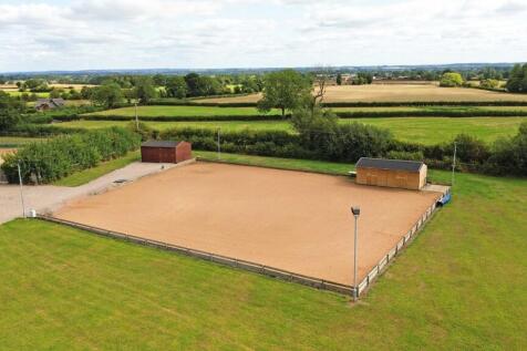 Sand manege 35x32m