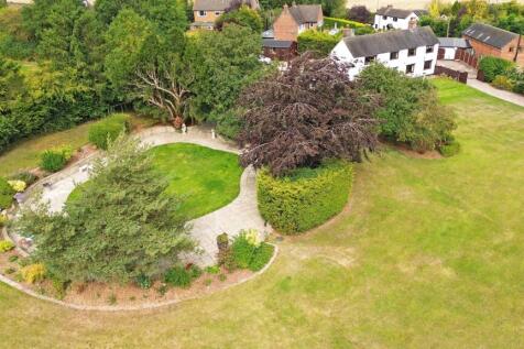 Aerial view showing entertaining area