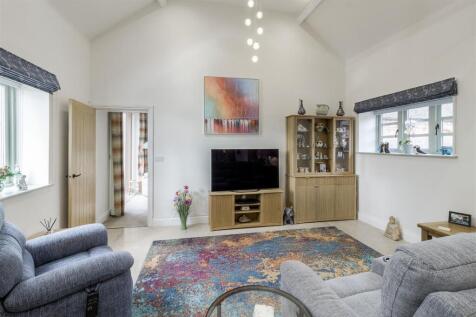 Skylark Barn , Moira