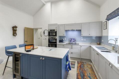 Skylark Barn , Moira