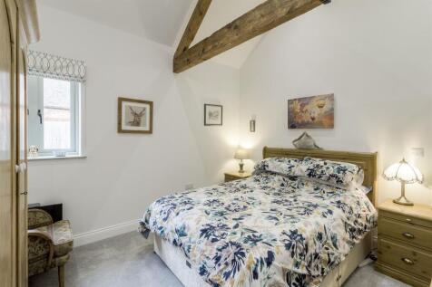 Skylark Barn , Moira