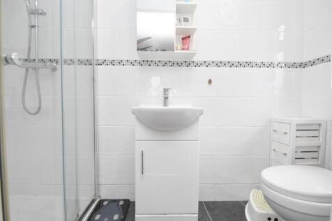 en suite shower room