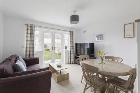 Sitting/Dining Room