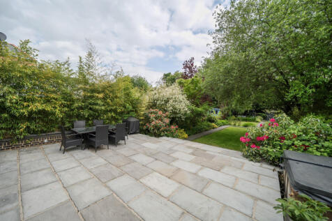 1296782-5-682f689...