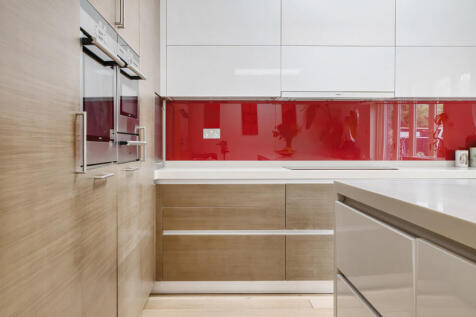 1296782-18-682f69...