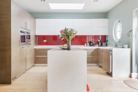 1296782-15-682f68...