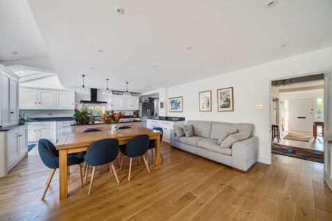 1360089-11-68daae...