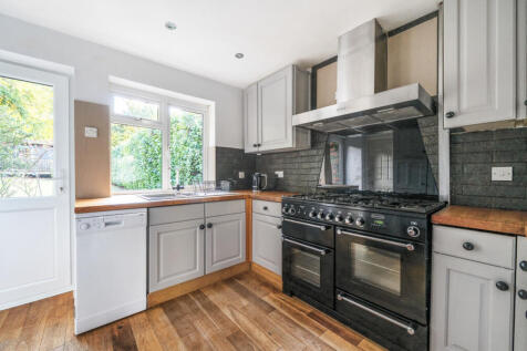 1364303-3-68e7f2a...