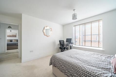 1361236-32-68ff81...