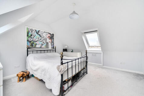 1374717-13-690b46...