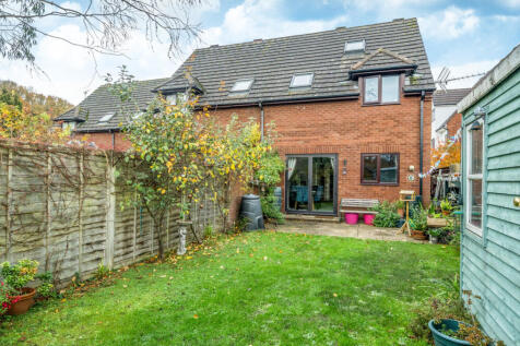 1374717-3-690b45d...