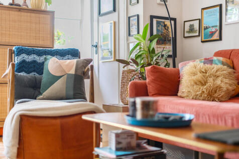 1382210-15-691738...