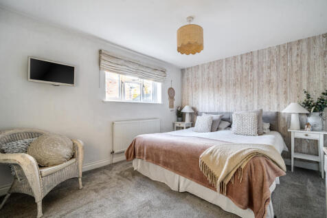 1382641-7-6925c46...