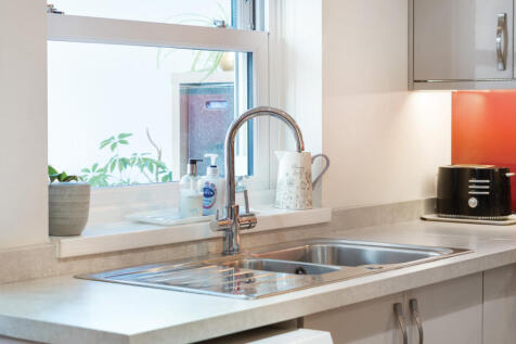 1383417-28-69207b...