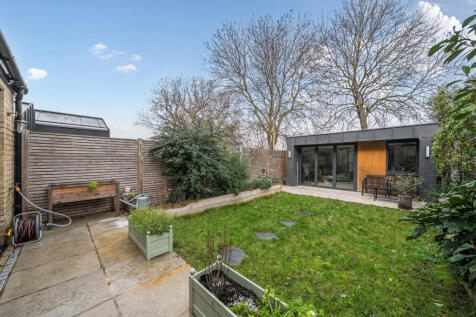 1395764-8-695d388...