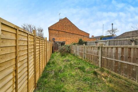 Victoria-Road-Rushden-Garden.jpg