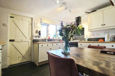 Kitchen Breakfast ALT