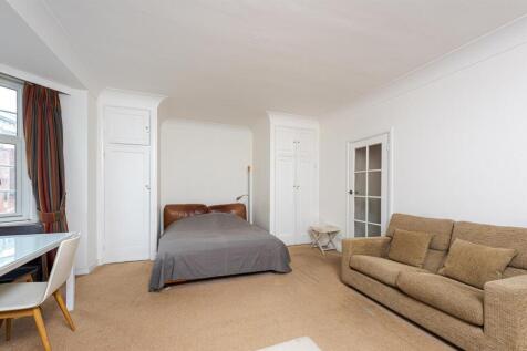 Donovan Court 14-6-2. Low Res.jpg