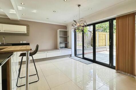 b9797957--429B-8081-151E7E23D2D0-66192-000015641F5