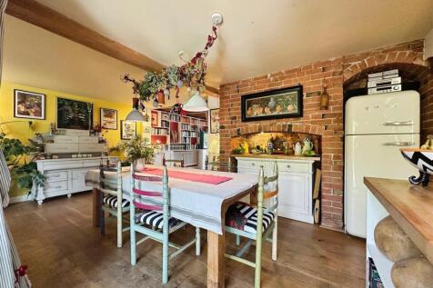 4f810587--4372-BA12-277D47CA77EA-88662-00001C4CF4E