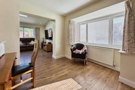 9b619085--4FC4-94CD-49B998D031C9-34028-00000BA4FB9