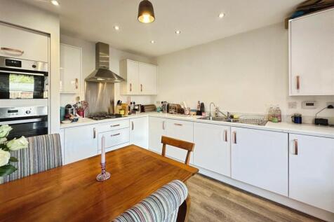 eddb9b78--435C-B869-A46281385AA1-34028-00000BAABDC