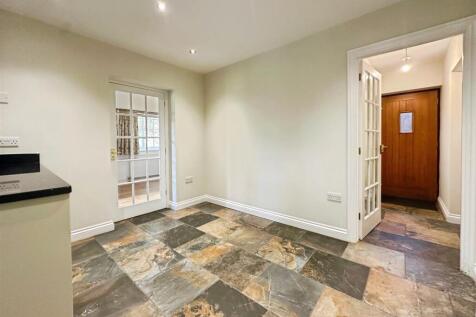 763380f0--4CBA-889F-846DA5F2647F-12315-0000037B307