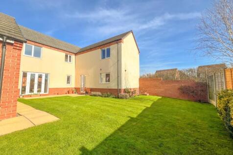 Lower Farm Way - Image-17.jpg