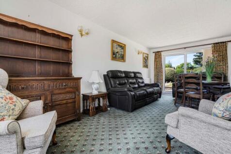 2 Hampden Drive Sitting Room 2.jpg