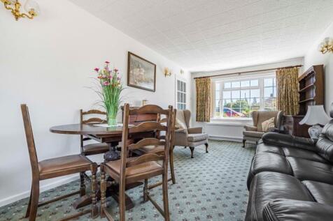 2 Hampden Drive Dining Room.jpg