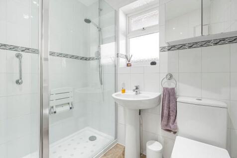 2 Hampden Drive Shower Room.jpg