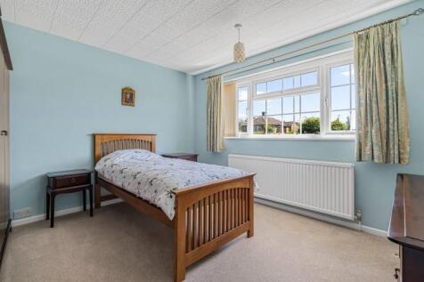 2 Hampden Drive Bedroom 2.jpg