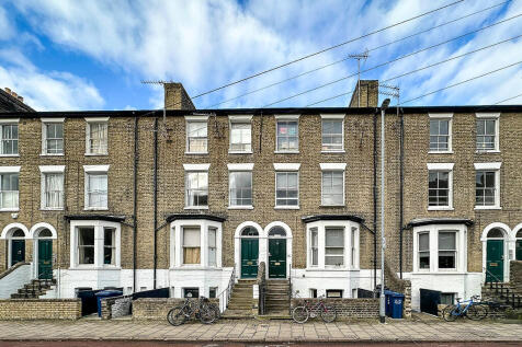 External front (2...