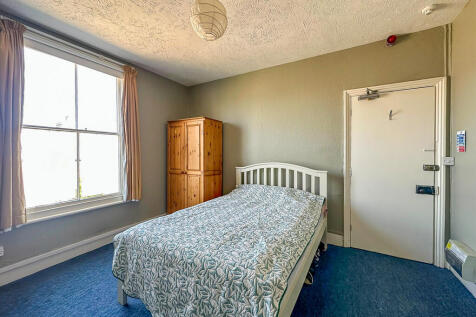 Bedroom 5 (3)