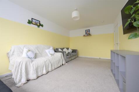 24 Jenny McCallum Way 010.jpg