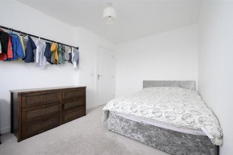 24 Jenny McCallum Way 027.jpg