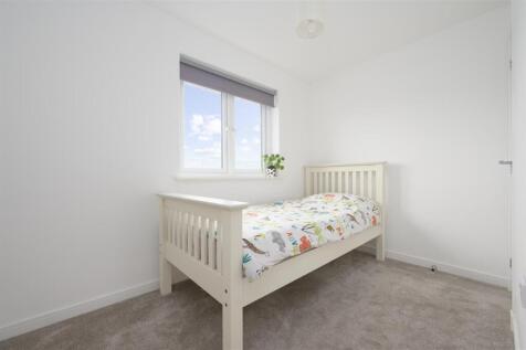 24 Jenny McCallum Way 031.jpg