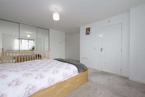24 Jenny McCallum Way 040.jpg