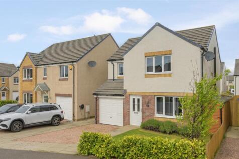 13 Roe Deer Place 002.jpg
