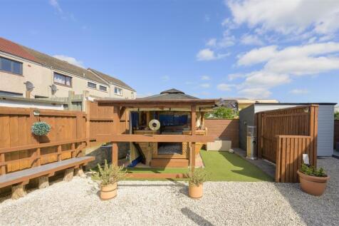 7 Fairley Court 028.jpg