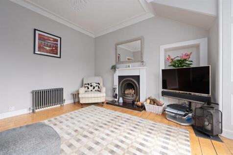 100 Thistle Street 010.JPG